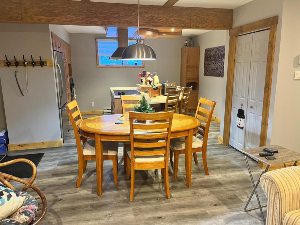 Appartement Mont Edouard, Hebergement Paisible A La Montagne LʼAnse-Saint-Jean Eksteriør billede