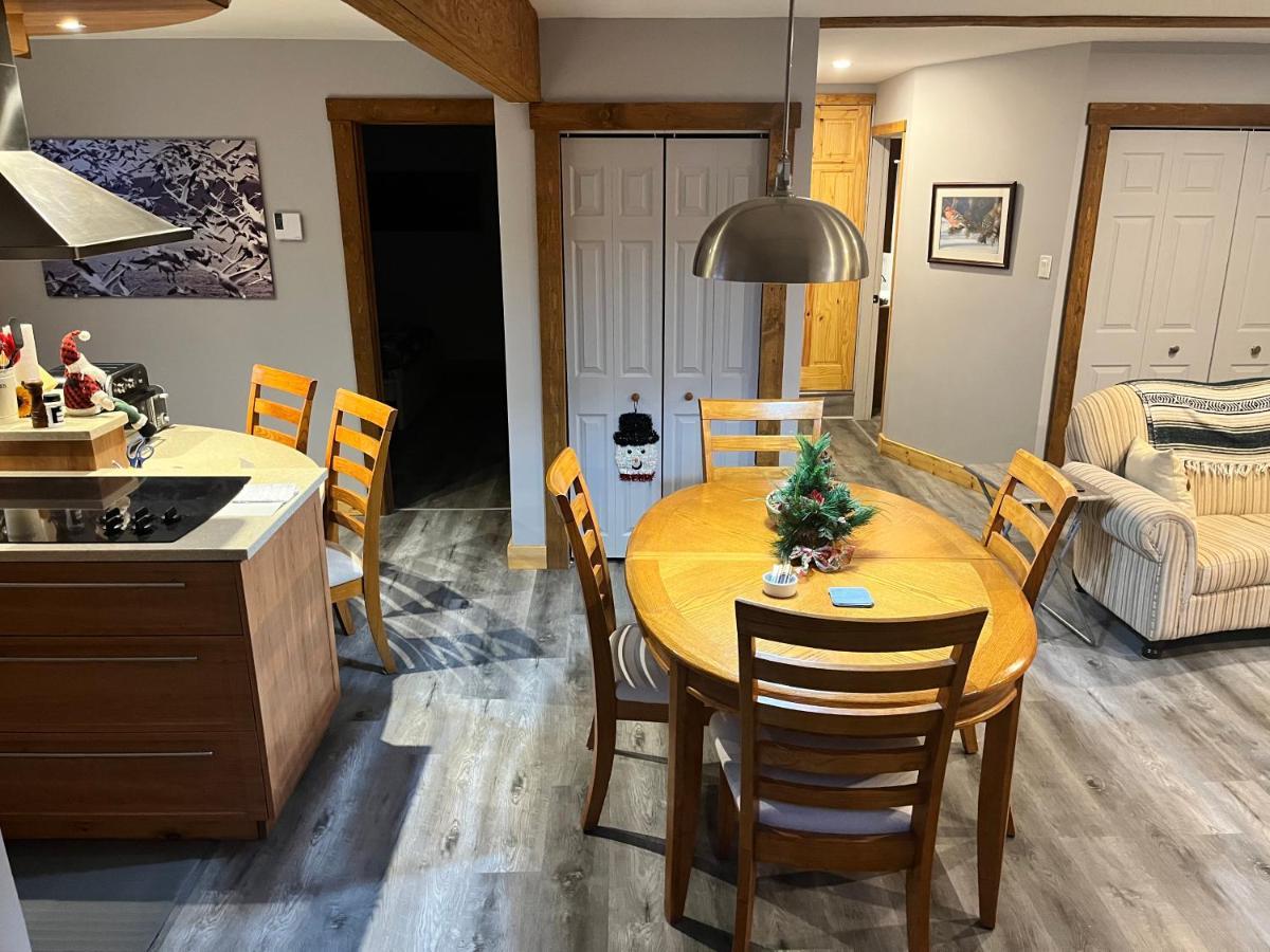 Appartement Mont Edouard, Hebergement Paisible A La Montagne LʼAnse-Saint-Jean Eksteriør billede