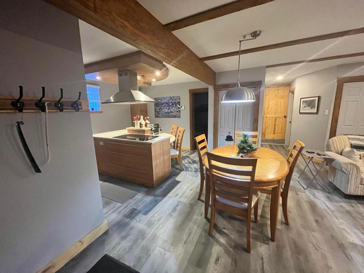 Appartement Mont Edouard, Hebergement Paisible A La Montagne LʼAnse-Saint-Jean Eksteriør billede